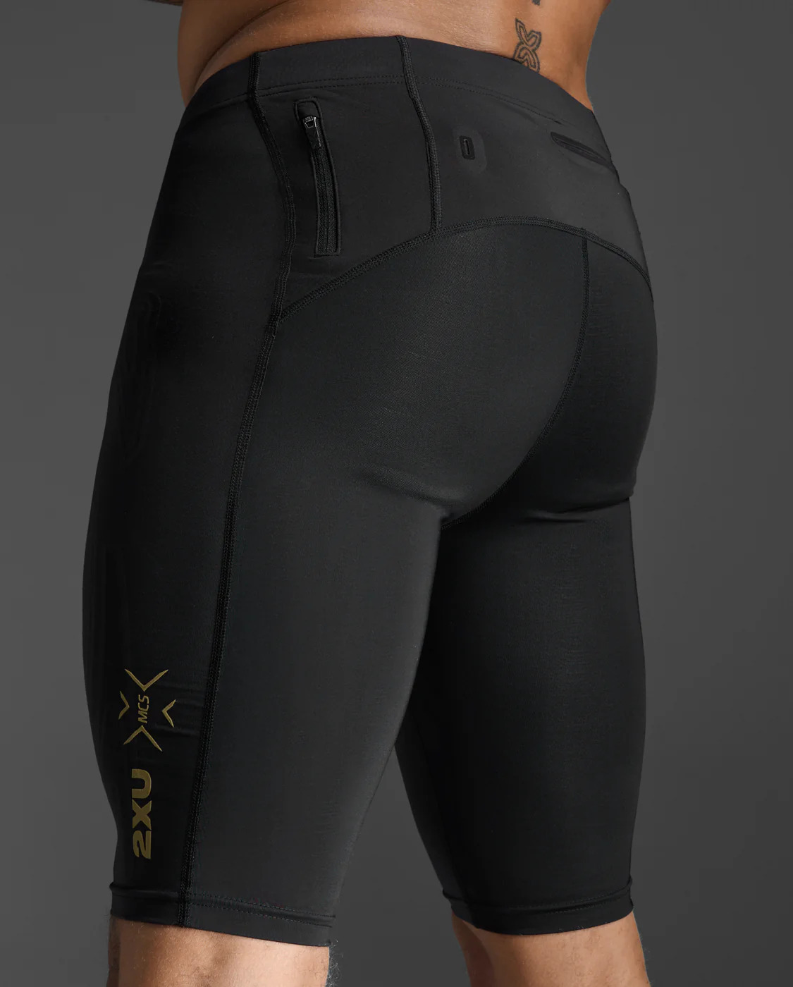 Alternate angle of the running short
