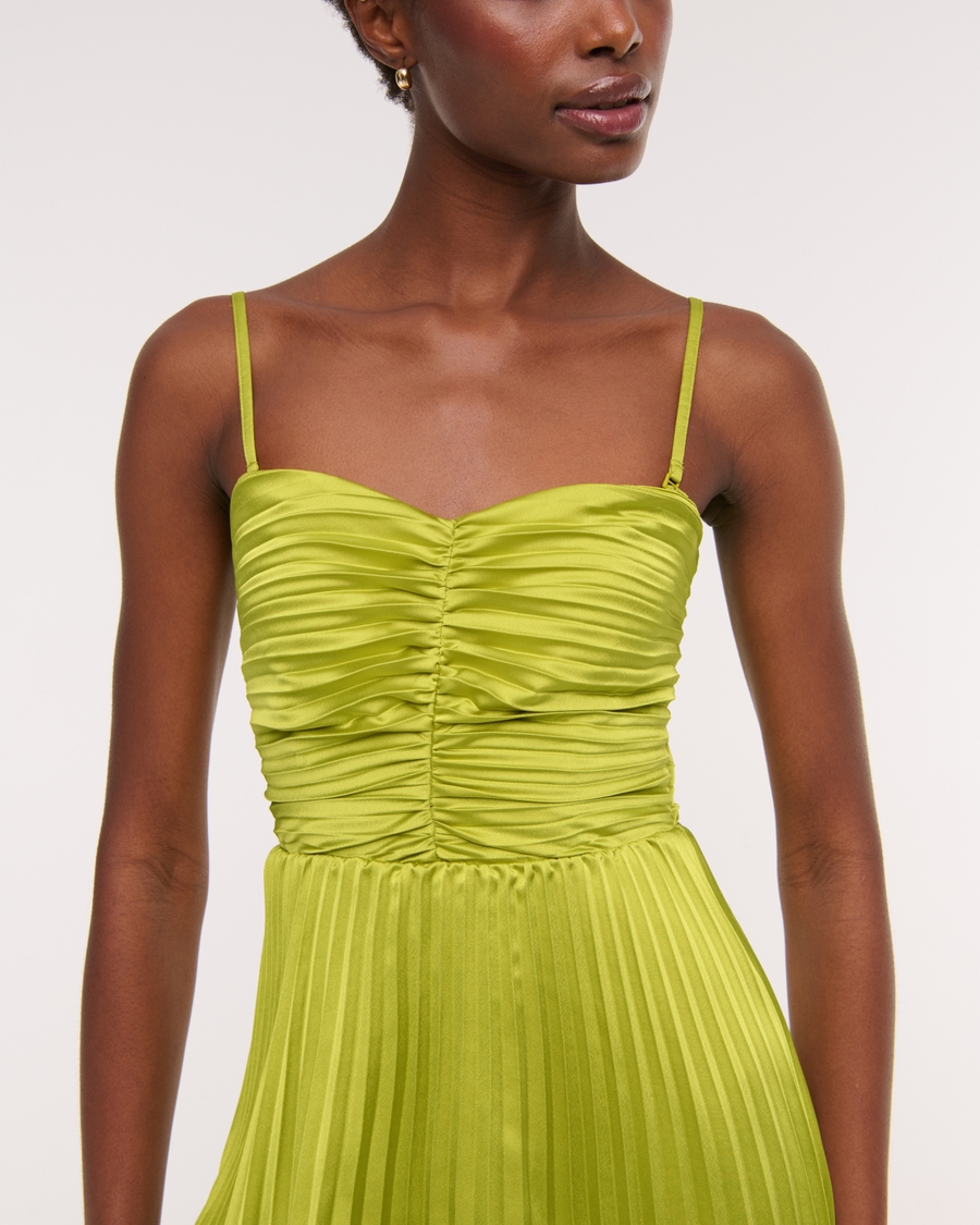 bodice closeup
