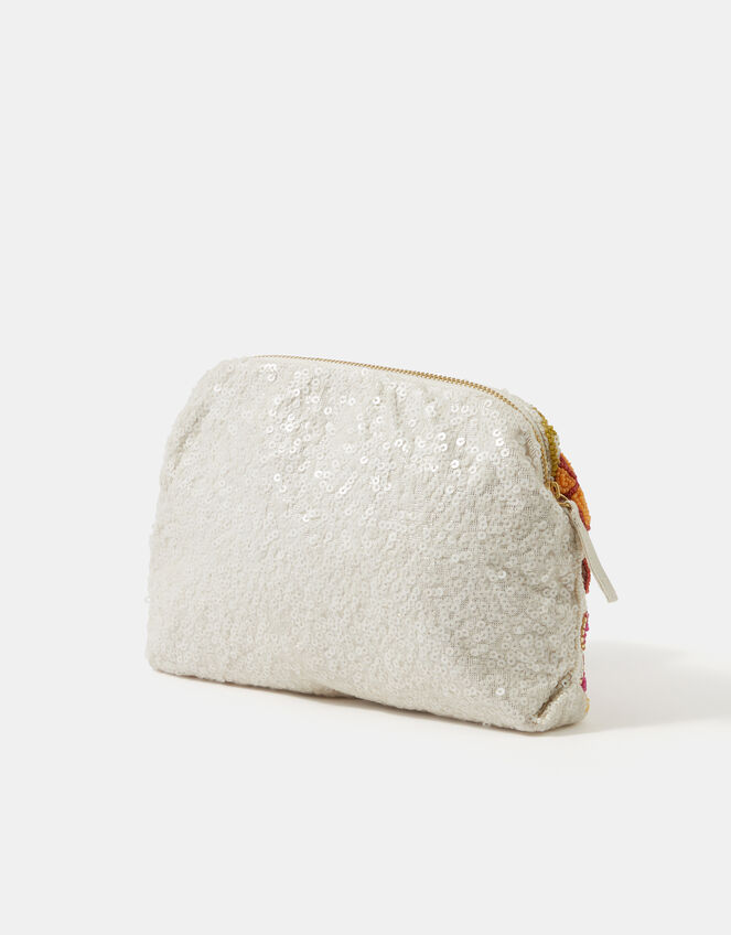 Reverse angle showing the softer pale back panel