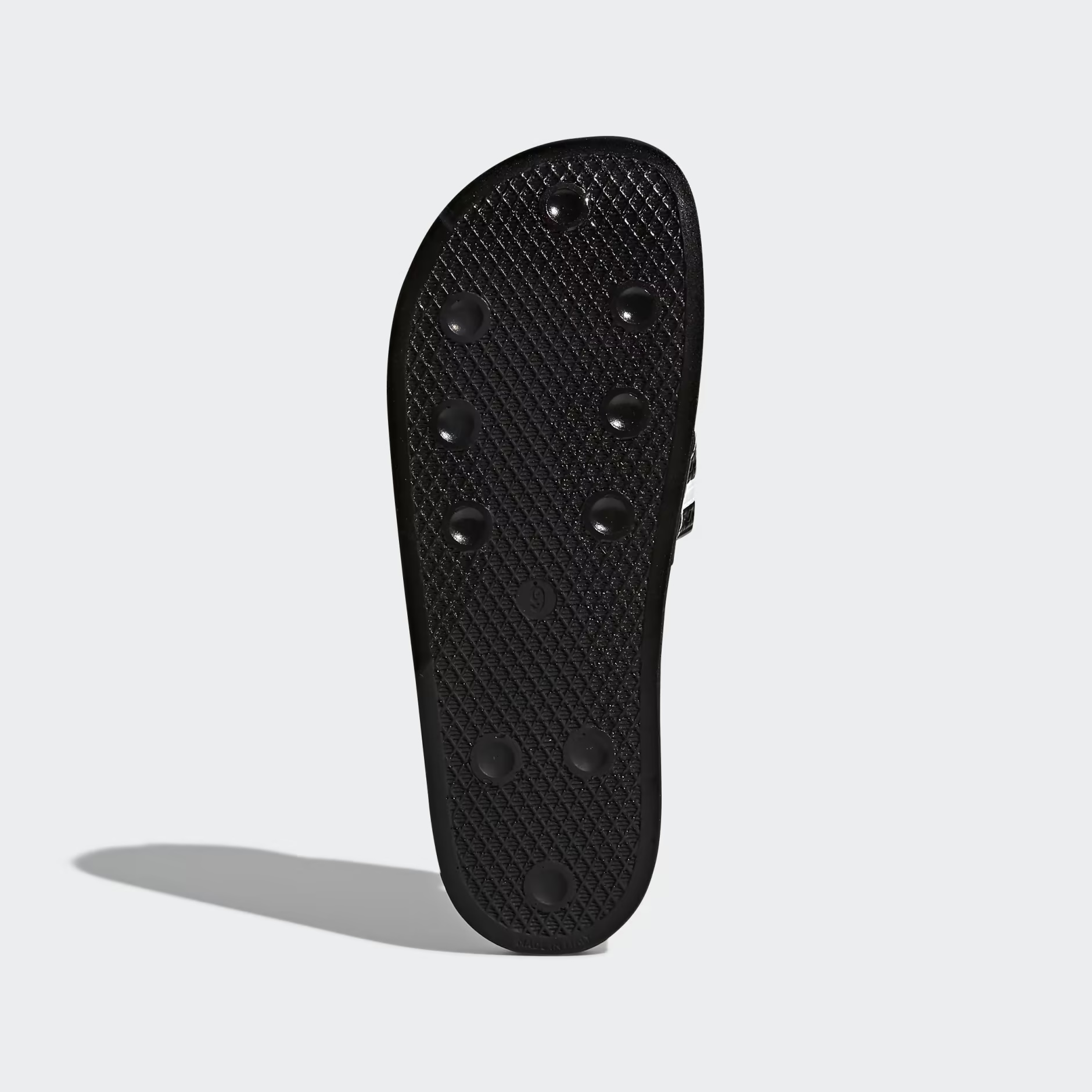 Outsole tread view