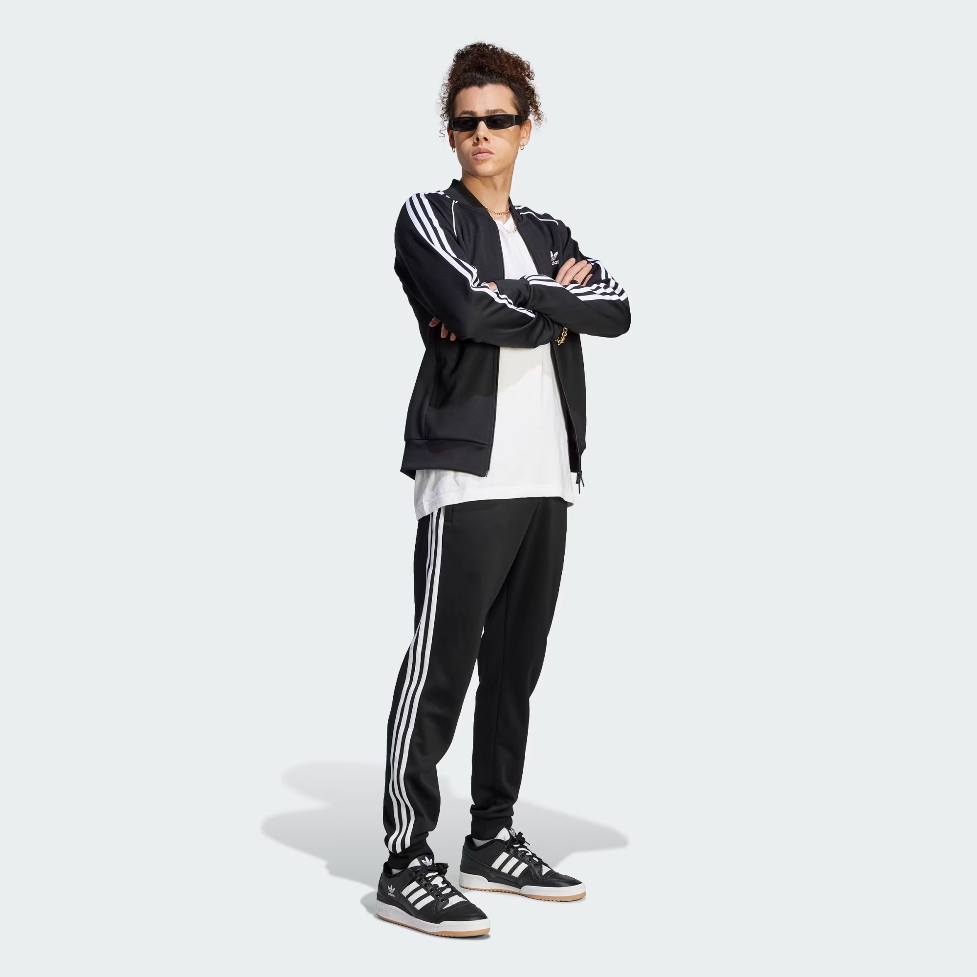 On-model full tracksuit view