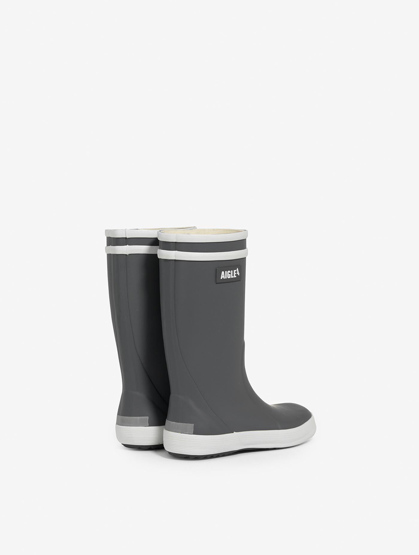 side view with reflective heel band