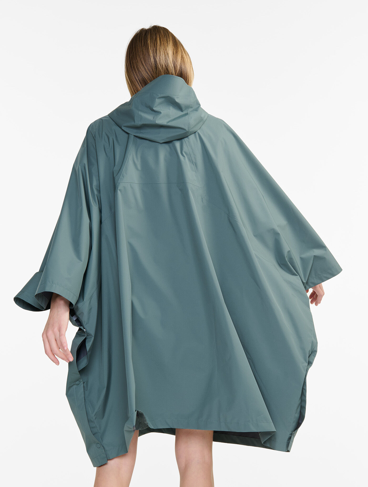 rear poncho drape