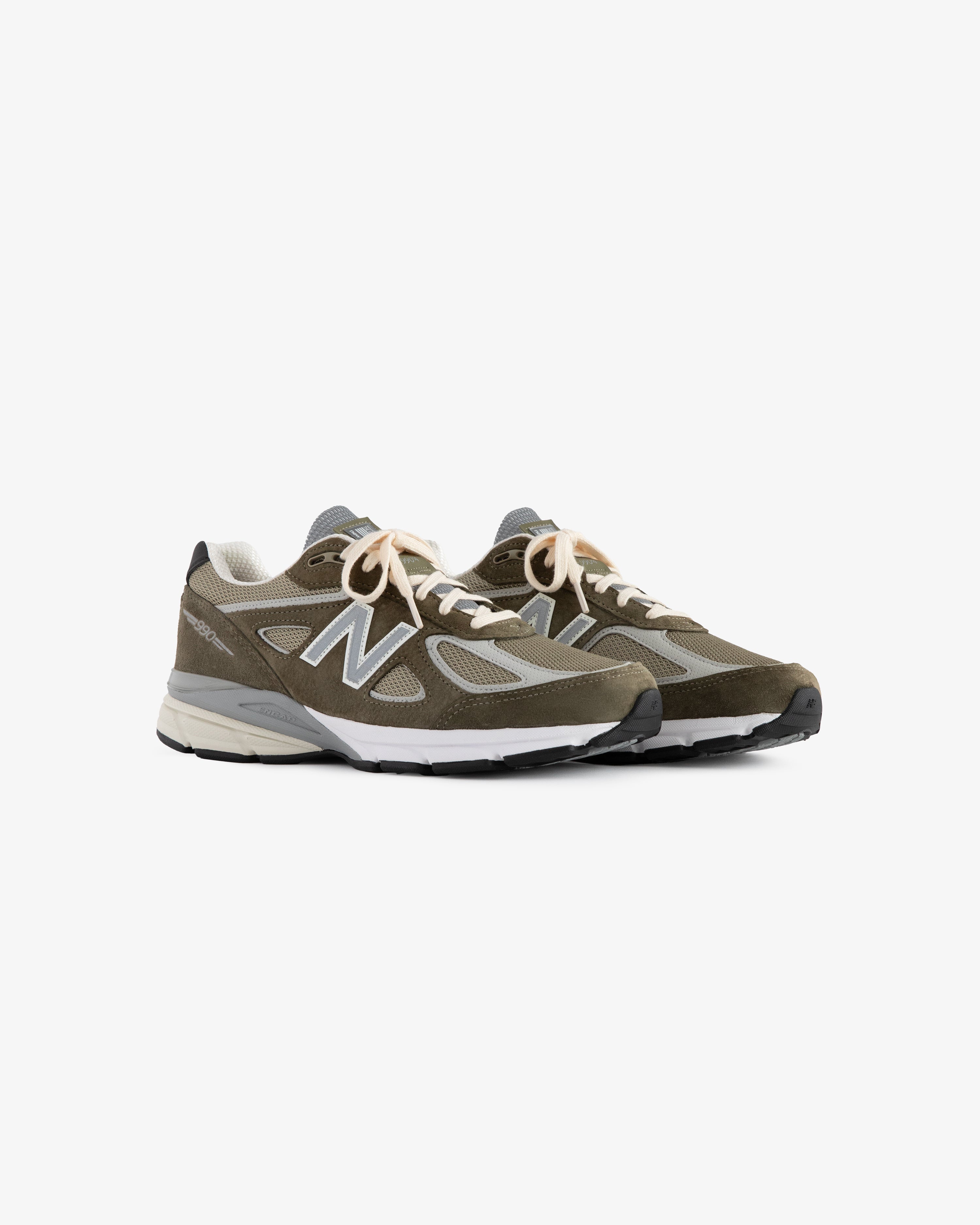 ALD / New Balance 990v4 — front flat view