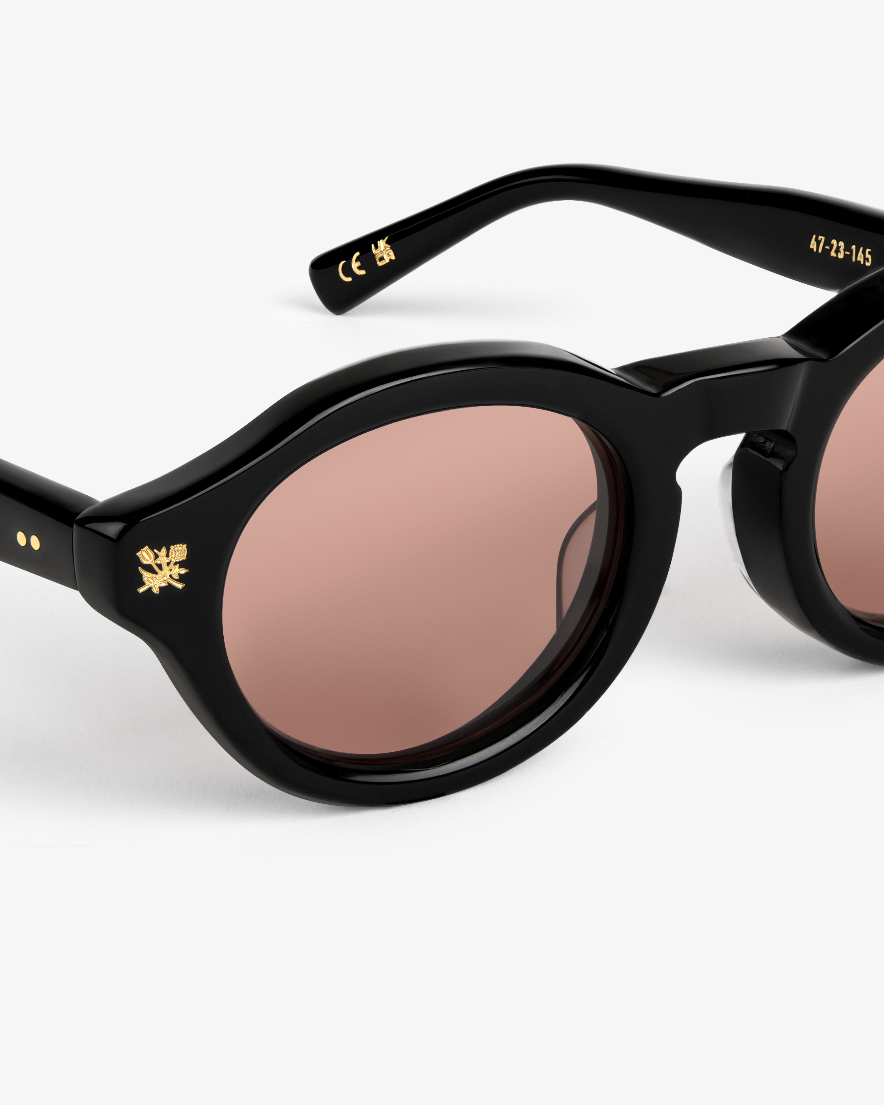 Onásis Sunglasses — alternate product angle