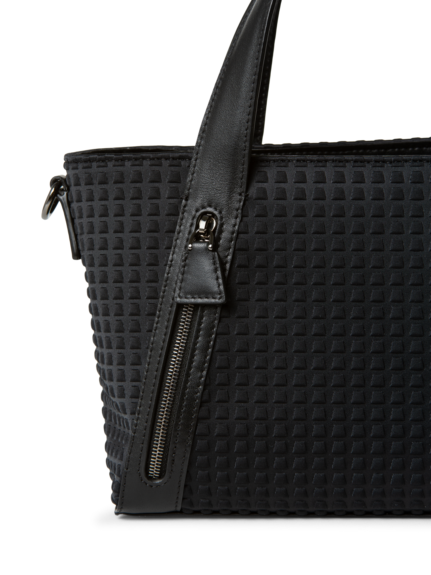 Interior clamp-pocket view