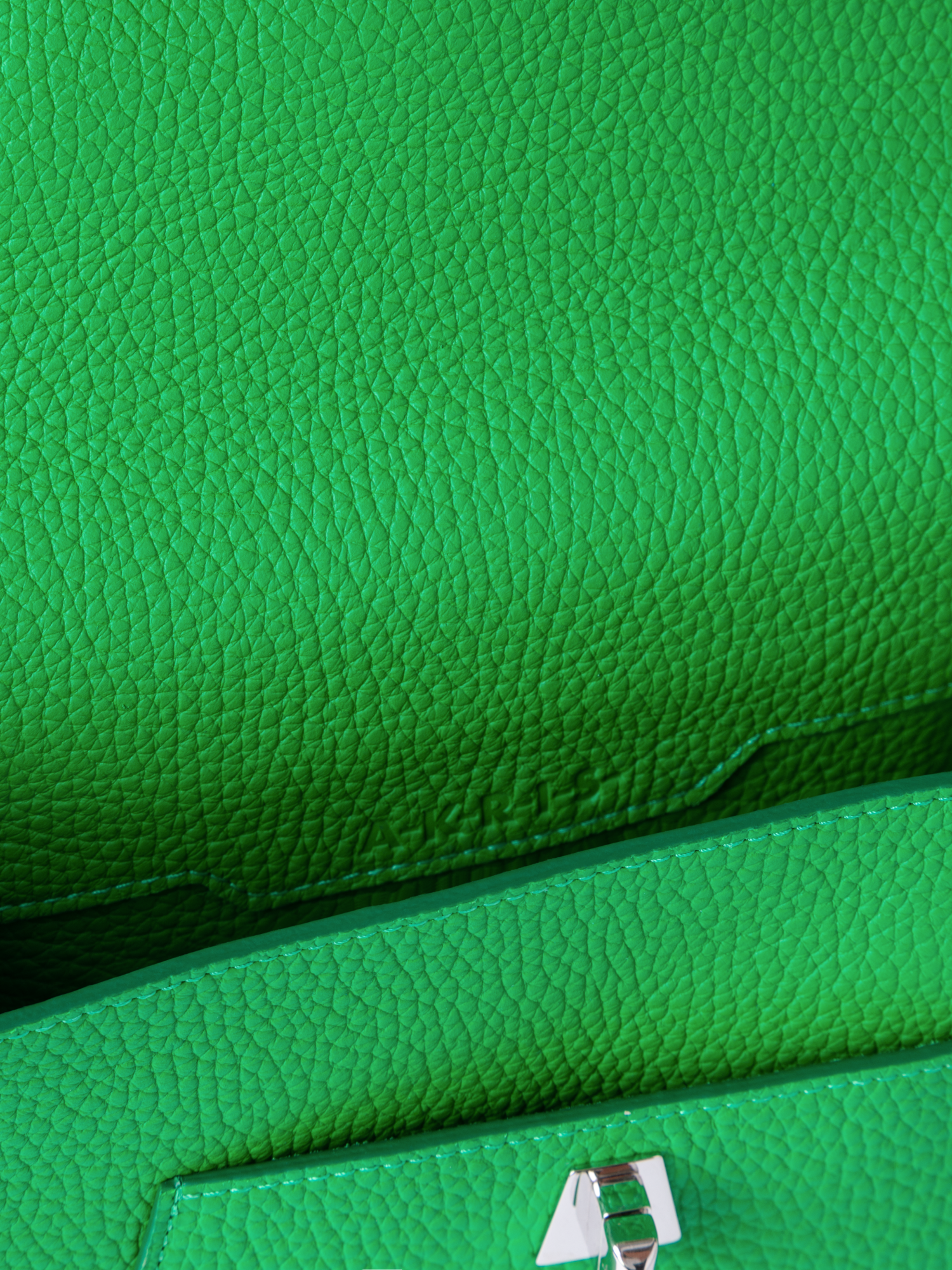 Interior clamp pocket