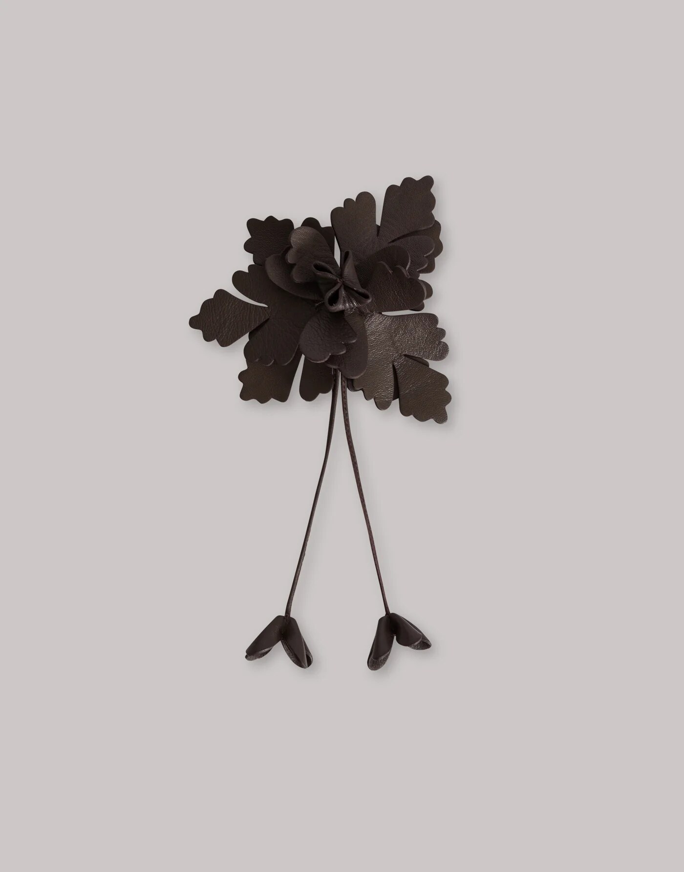 Leather flower brooch — material or colour variant