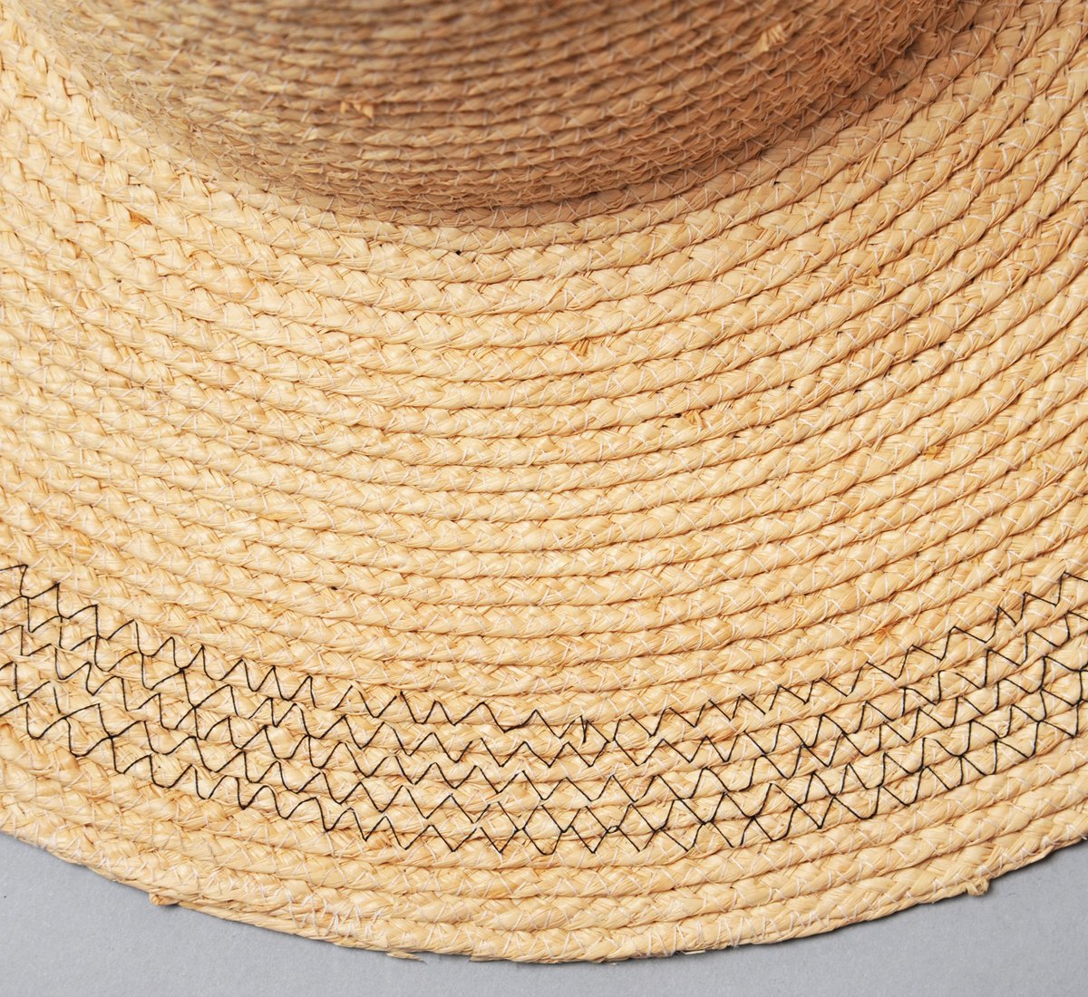 woven brim detail