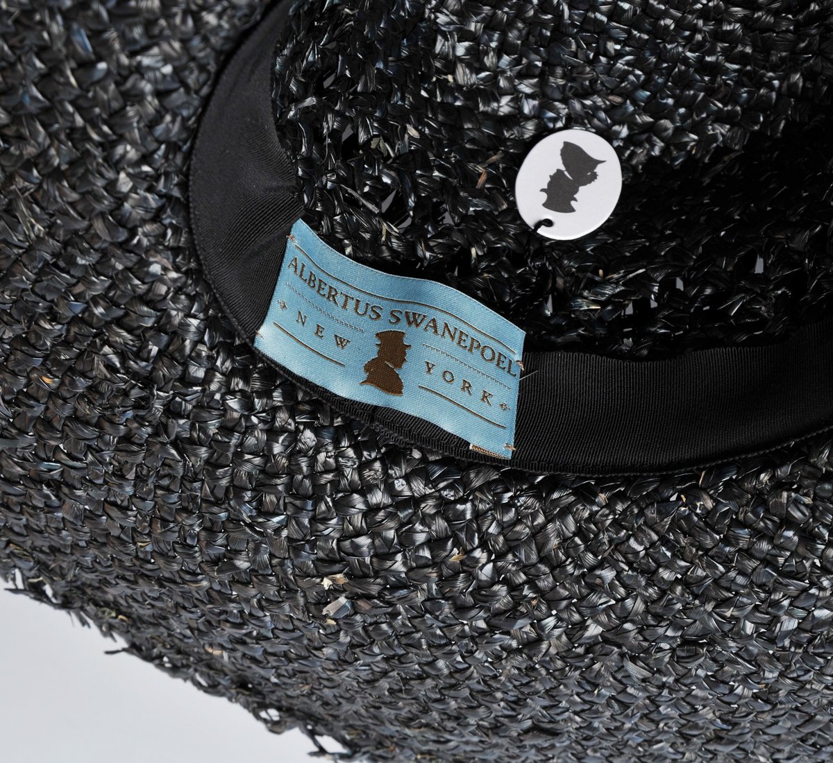 interior label detail