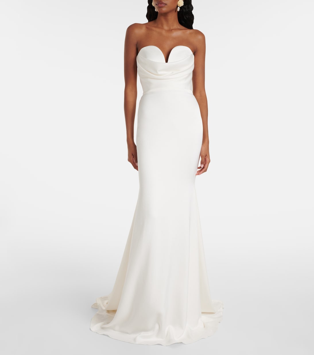 model front with sweetheart neckline