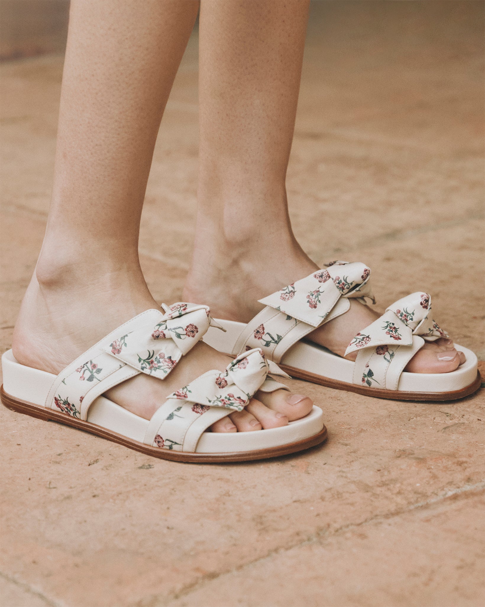 Maxi Clarita Sandal alternate official view 2