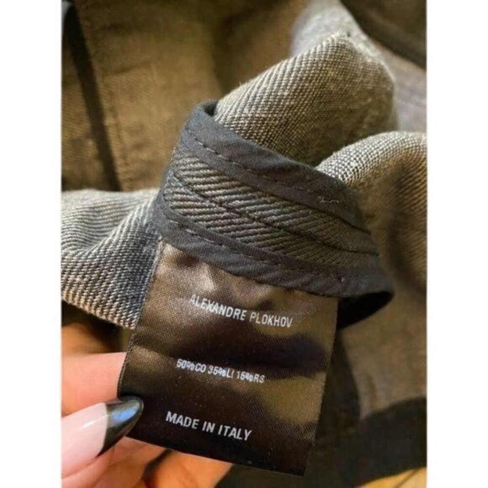 hem and cuff detail