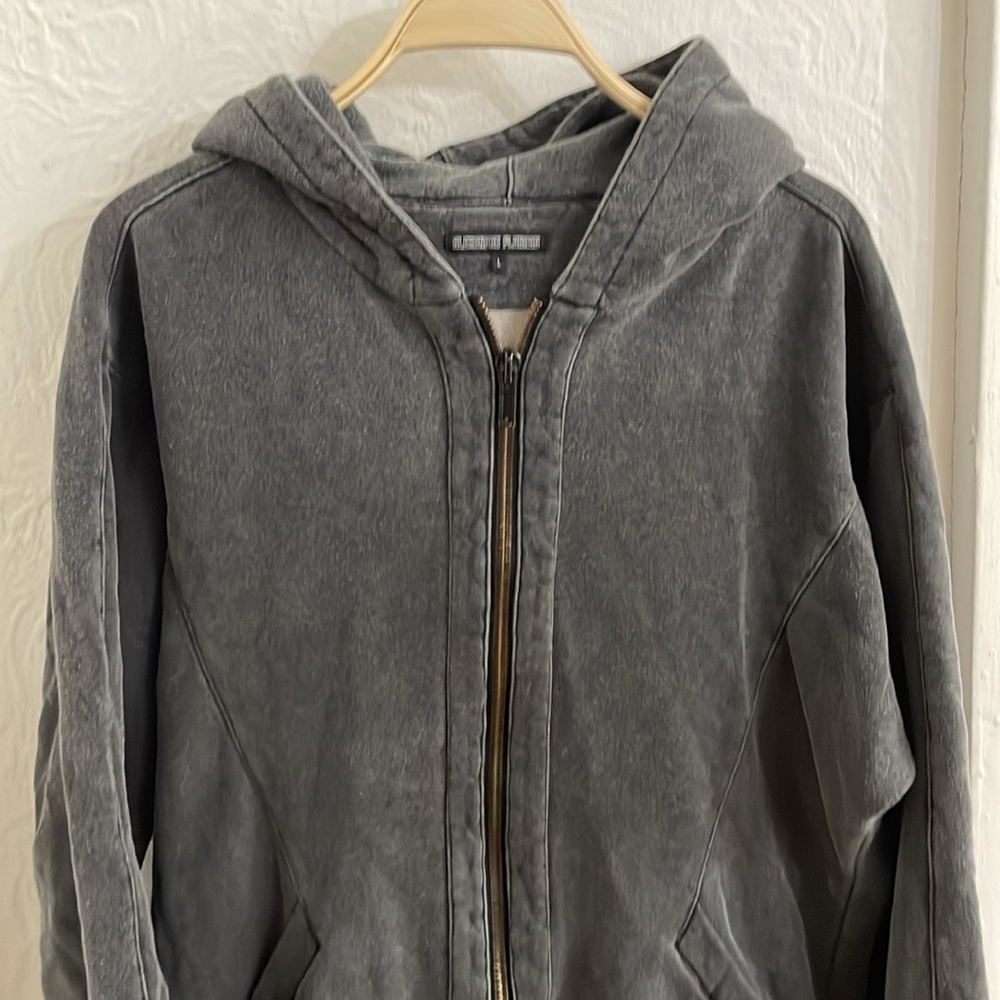 hood and zipper detail