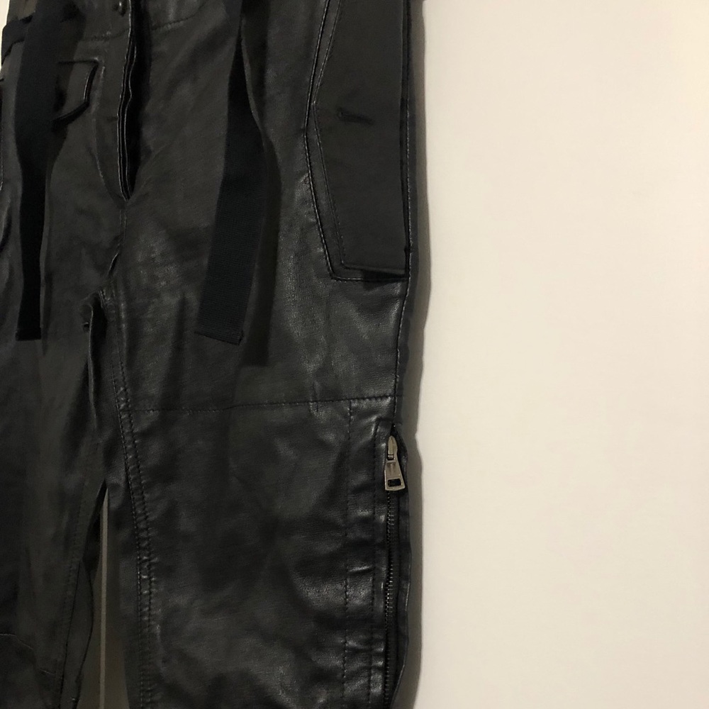 pocket detail