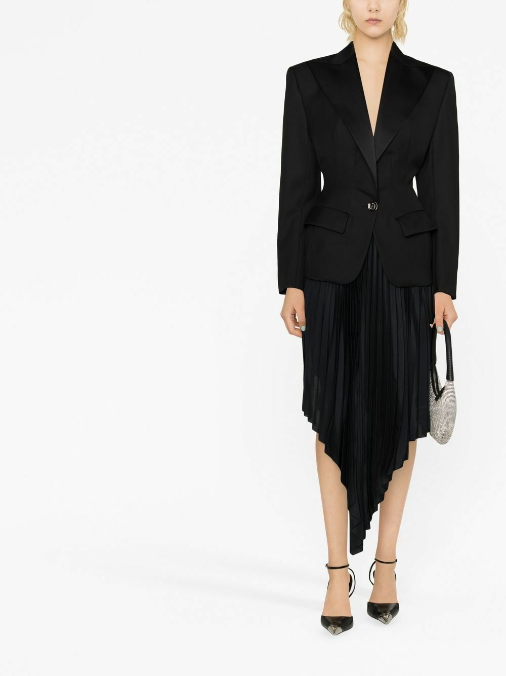 front look of the single-breasted blazer