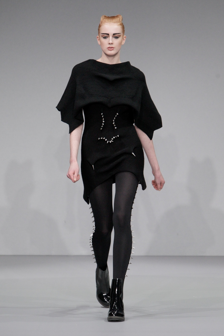 bold geometric knit look 3