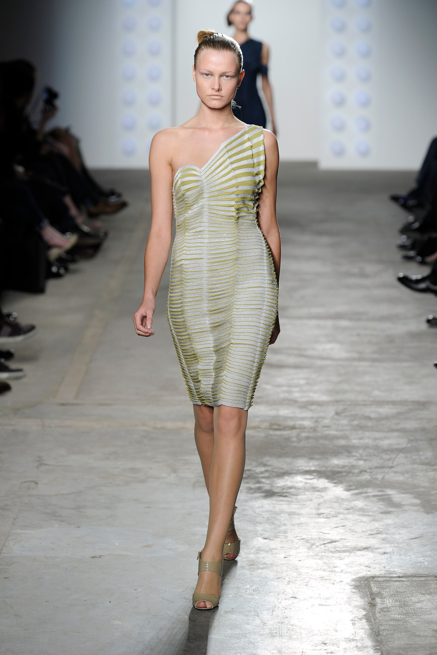 fossil-patterned runway knit 4