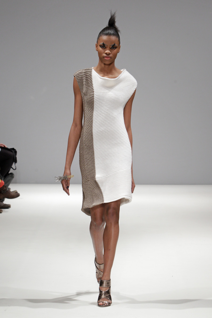 void-inspired knit look 5