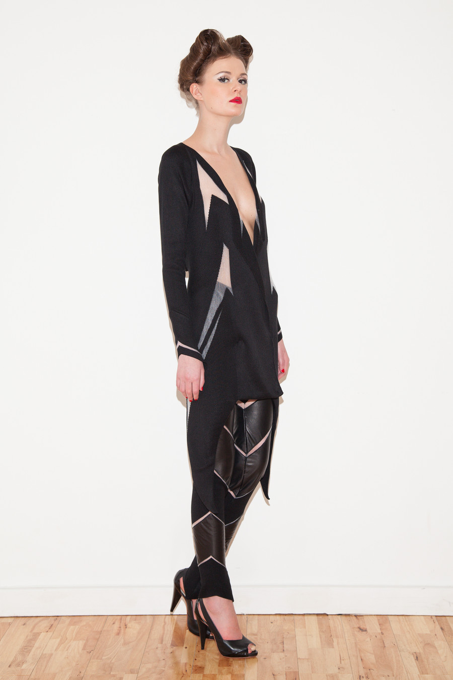 dark graphic knit look 2