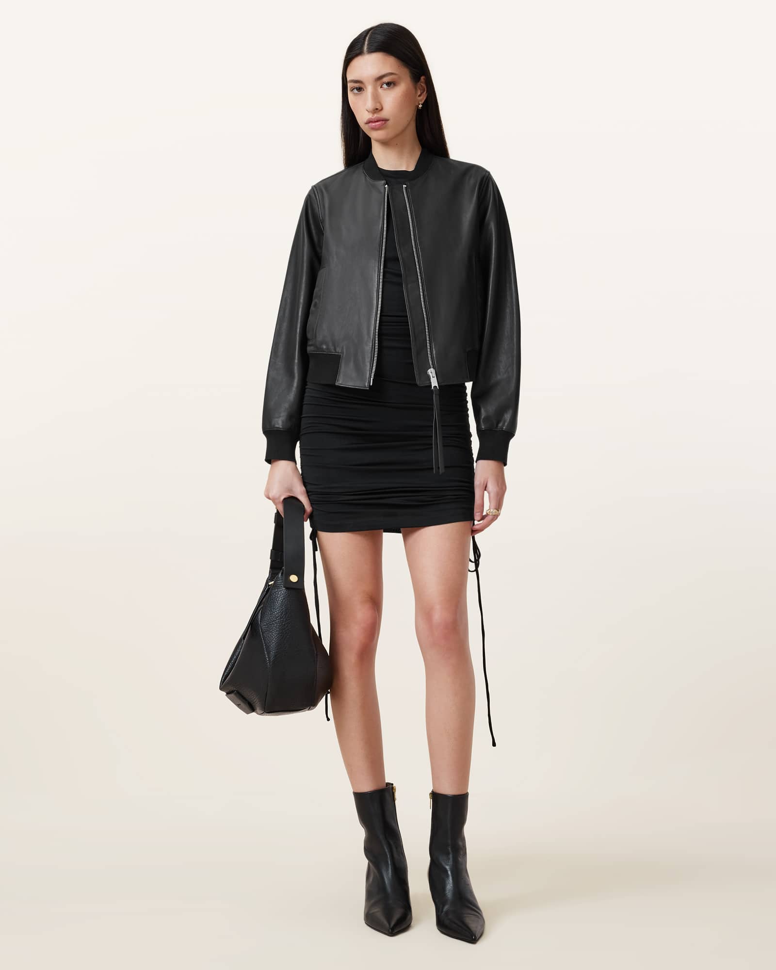 ribbed bomber shape