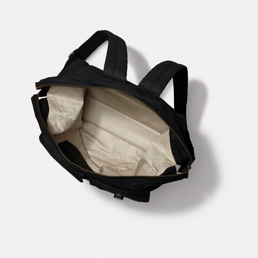 Handle and strap detail