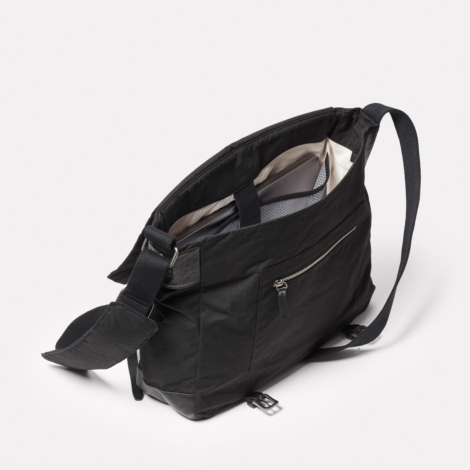 Crossbody profile