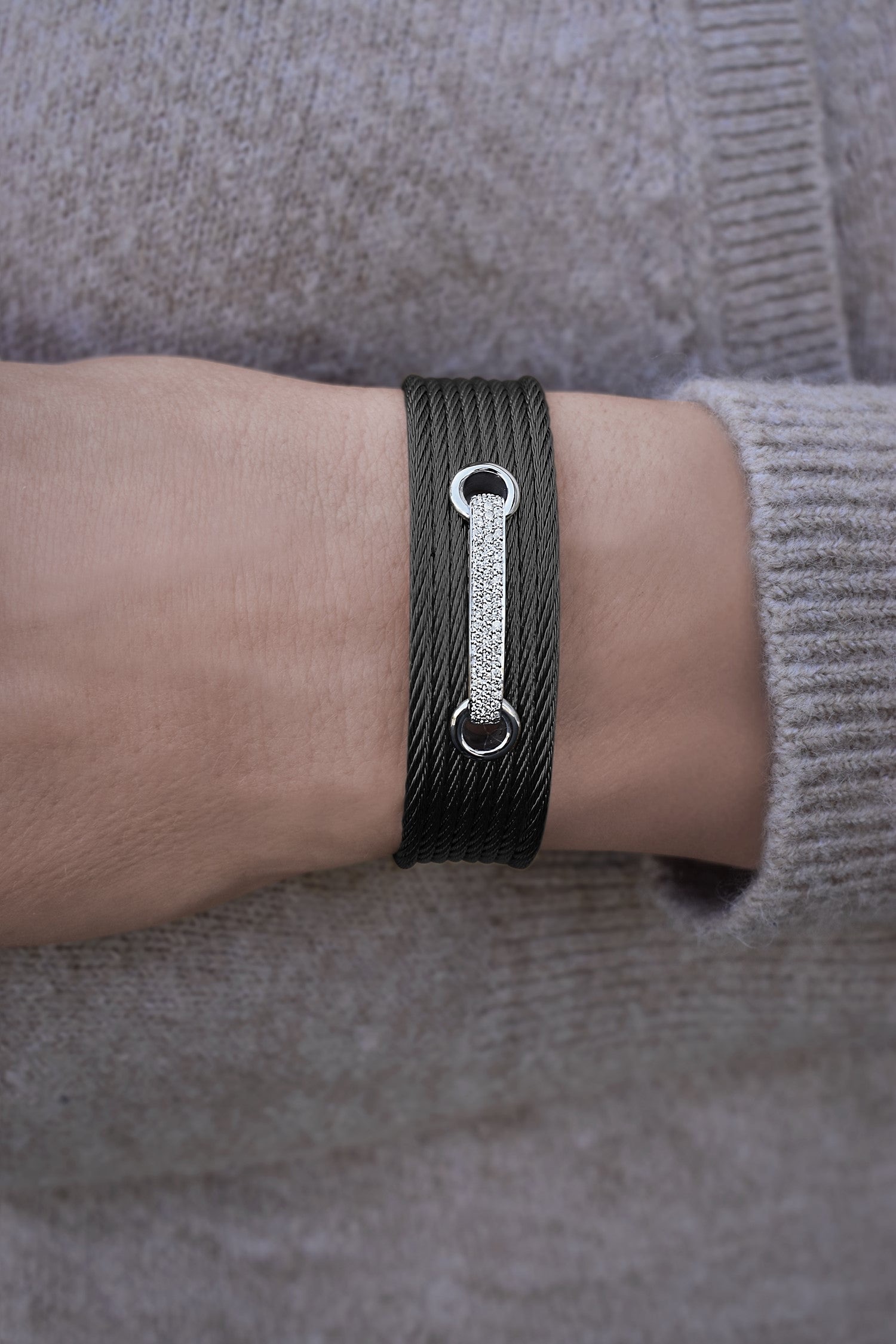 on-wrist scale