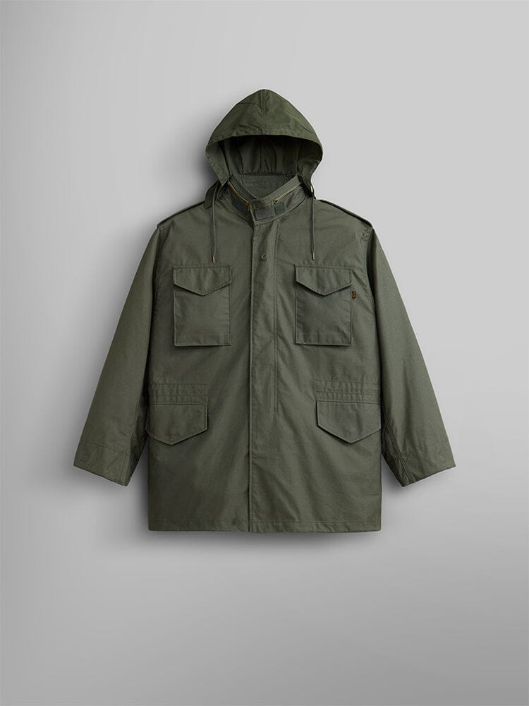 Detail of shoulder, pocket and epaulet construction