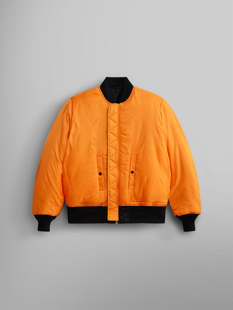 Back view of the ribbed bomber shape