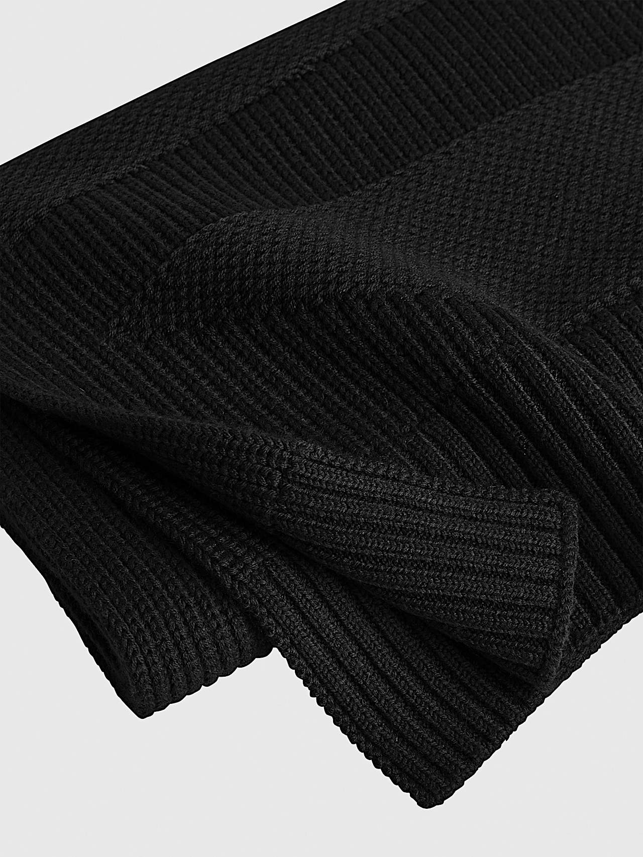 AMBAR V1.Y9.02 | 3D Knit Scarf in Black for Unisex