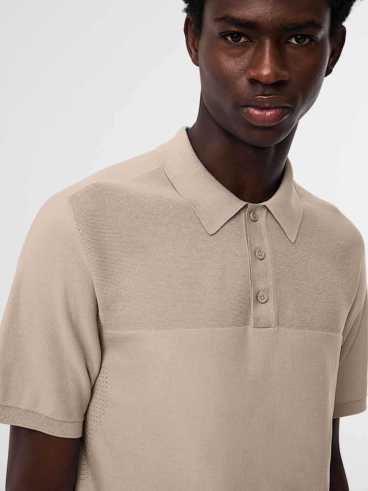 FENZI V2.Y10.01 | 3D Performance Knit Polo Shirt in Dune for Men