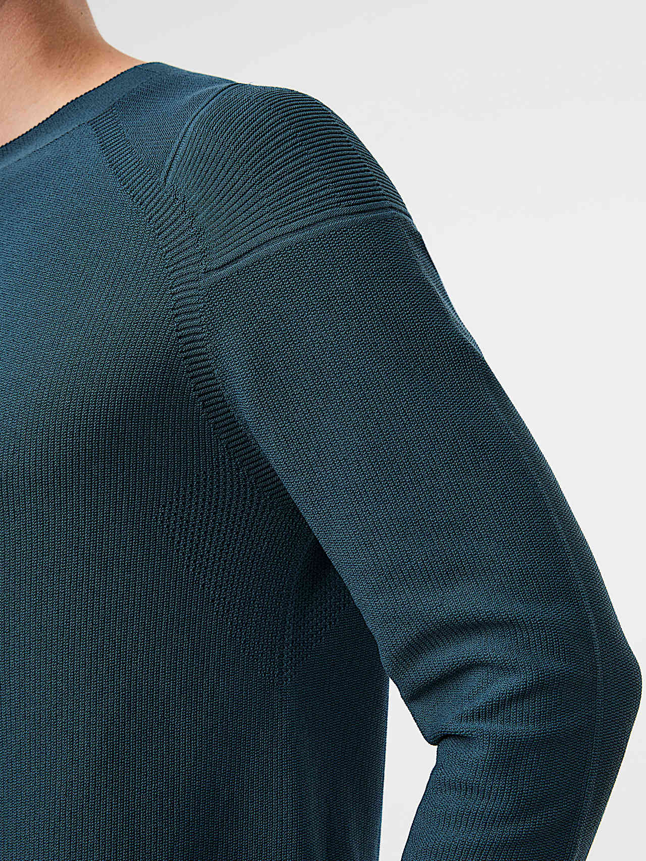 FOSOP V5.Y8.02 | Seamless 3D Performance Knit Crewneck Sweater in Teal for Men