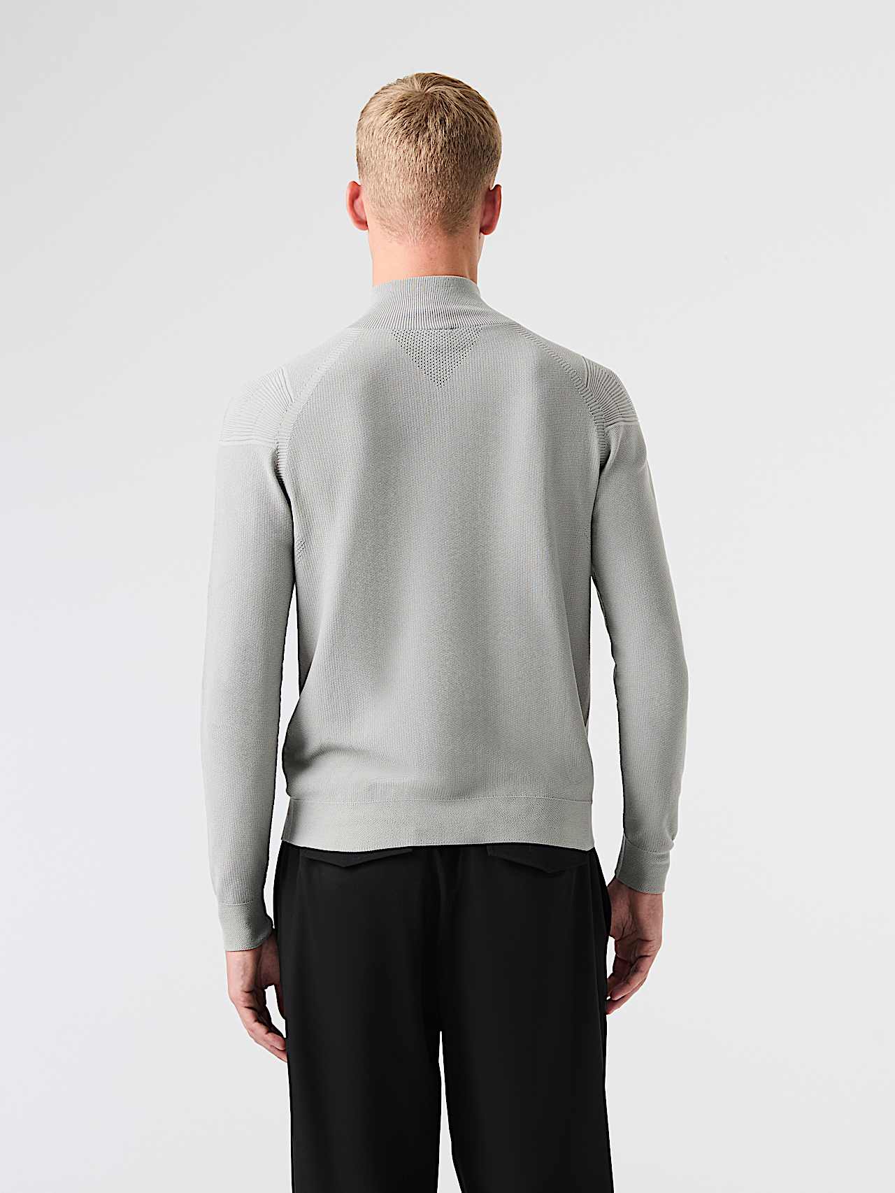 FROST V1.Y9.02 | Seamless 3D Knit Half-Zip Sweater in Neutral Grey for Men