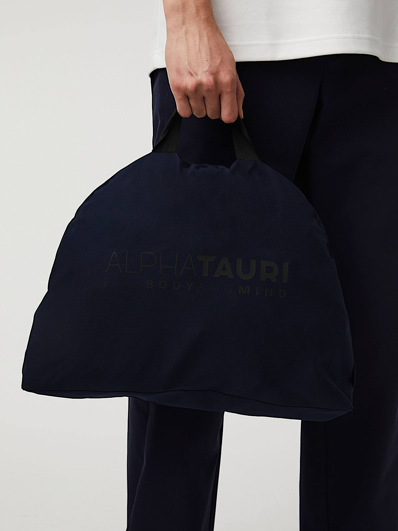 KOOV V11.Y8.01 | Iconic Packable Waterproof Taurobran® Parka in Navy for Men