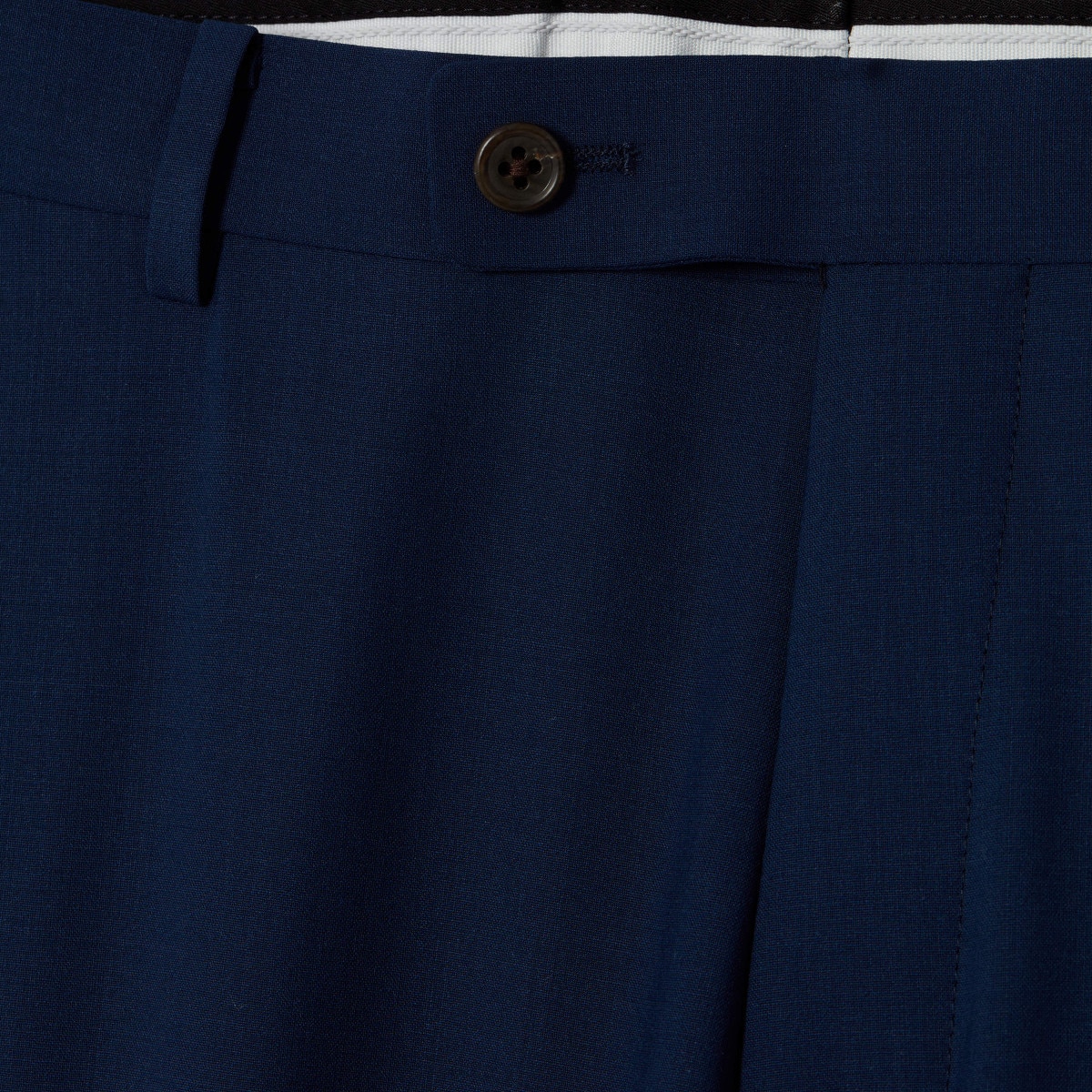 waistband detail