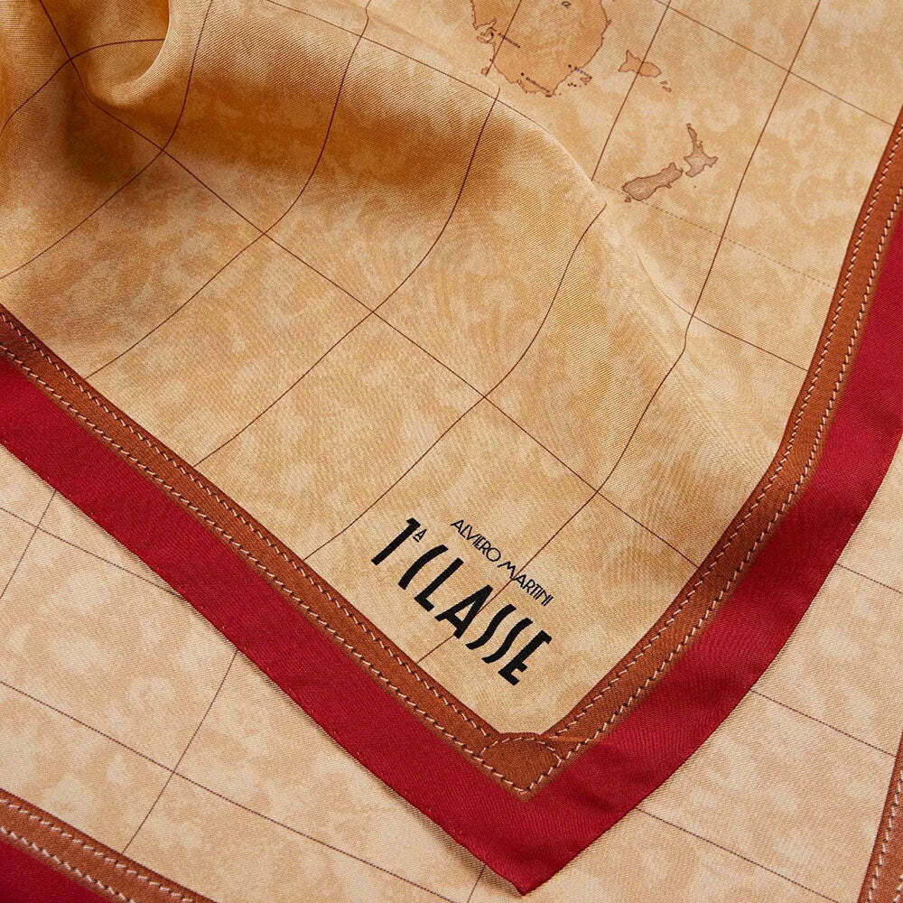 Geo silk closeup
