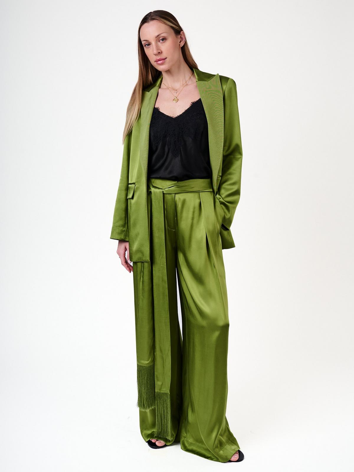 Full-length styling with fine shoulder straps