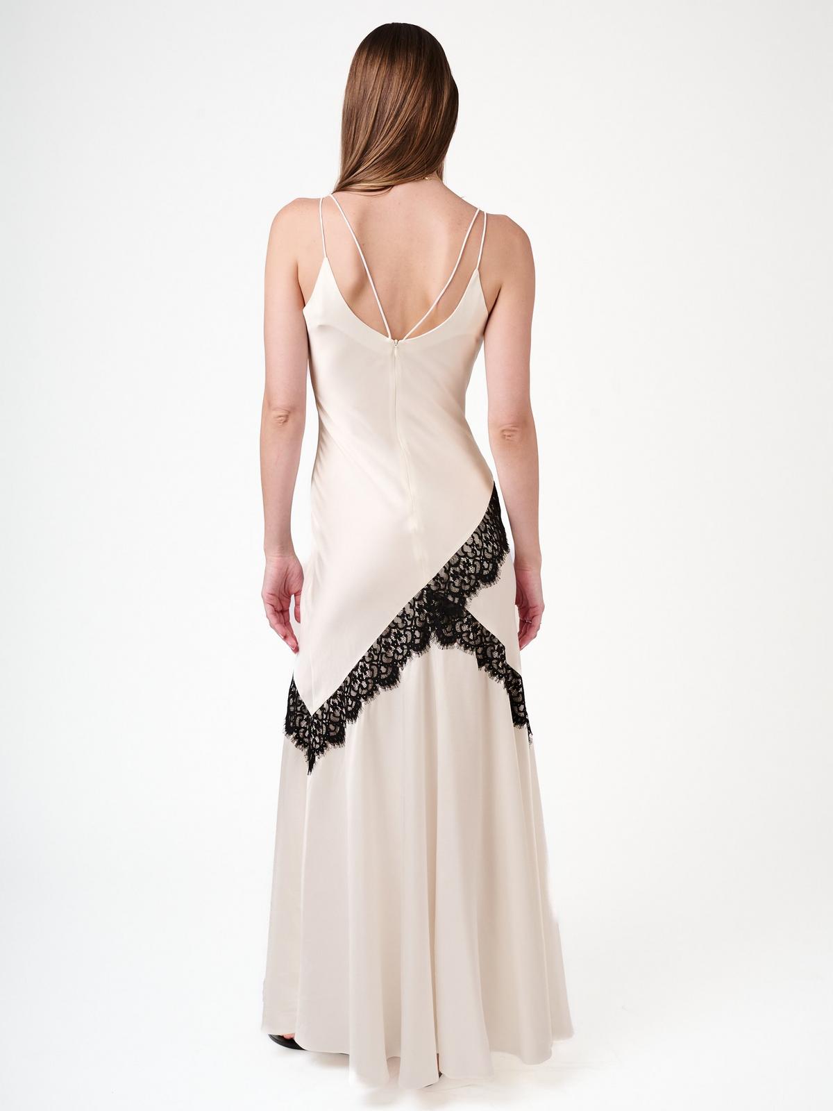 Close crop of the belt and fringed finish