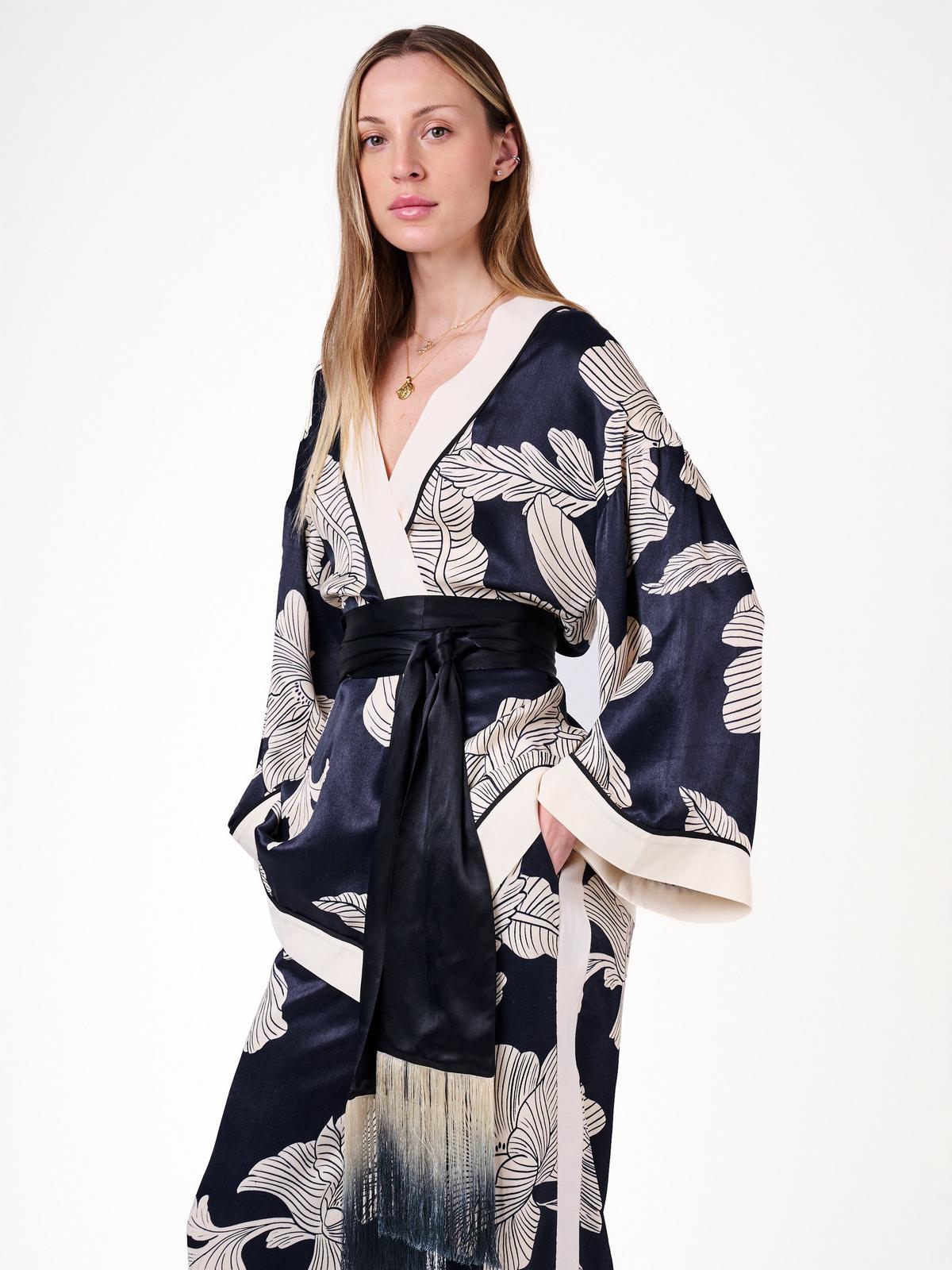 Back view of the flowing kimono cut