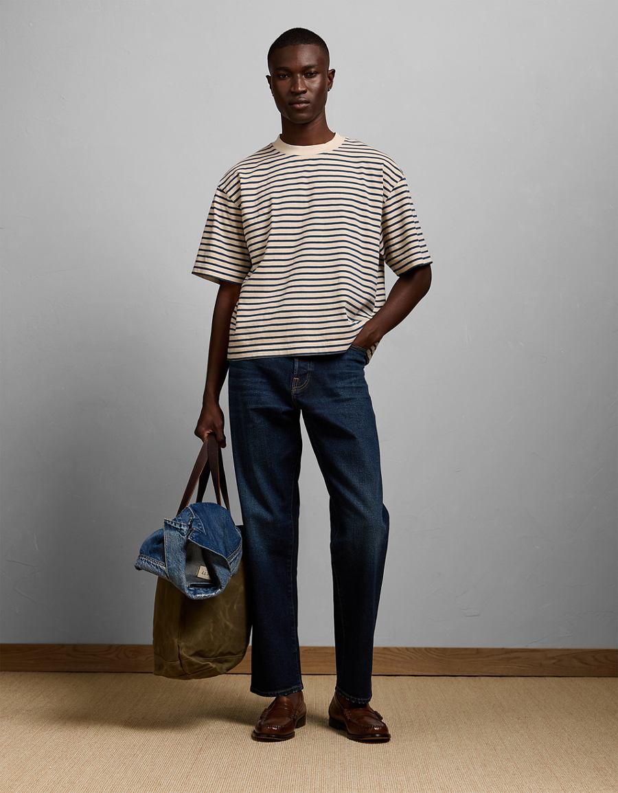 Side view showing the cropped relaxed leg