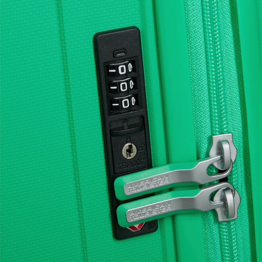 Integrated combination lock detail