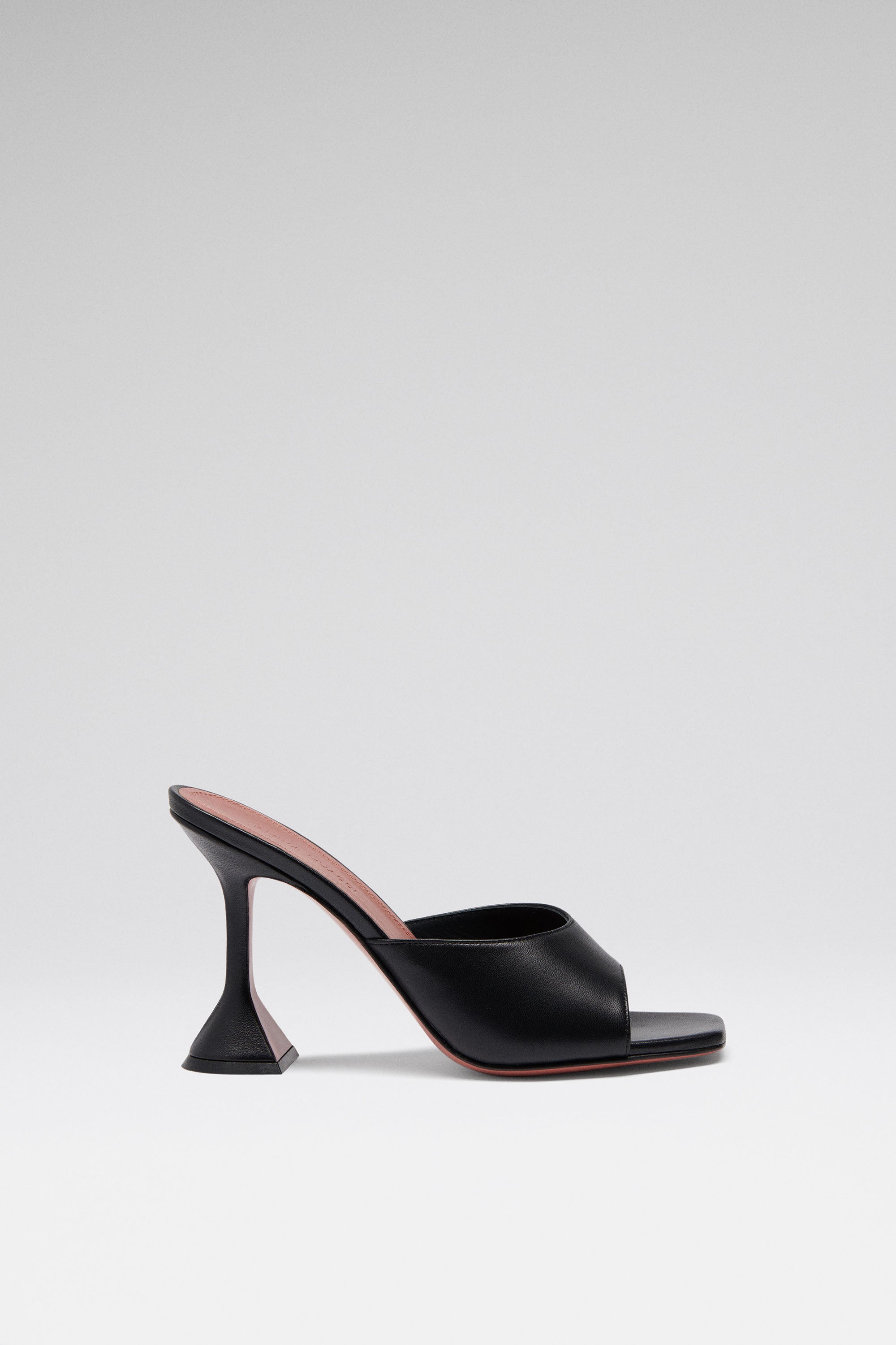 Lupita Slipper 95