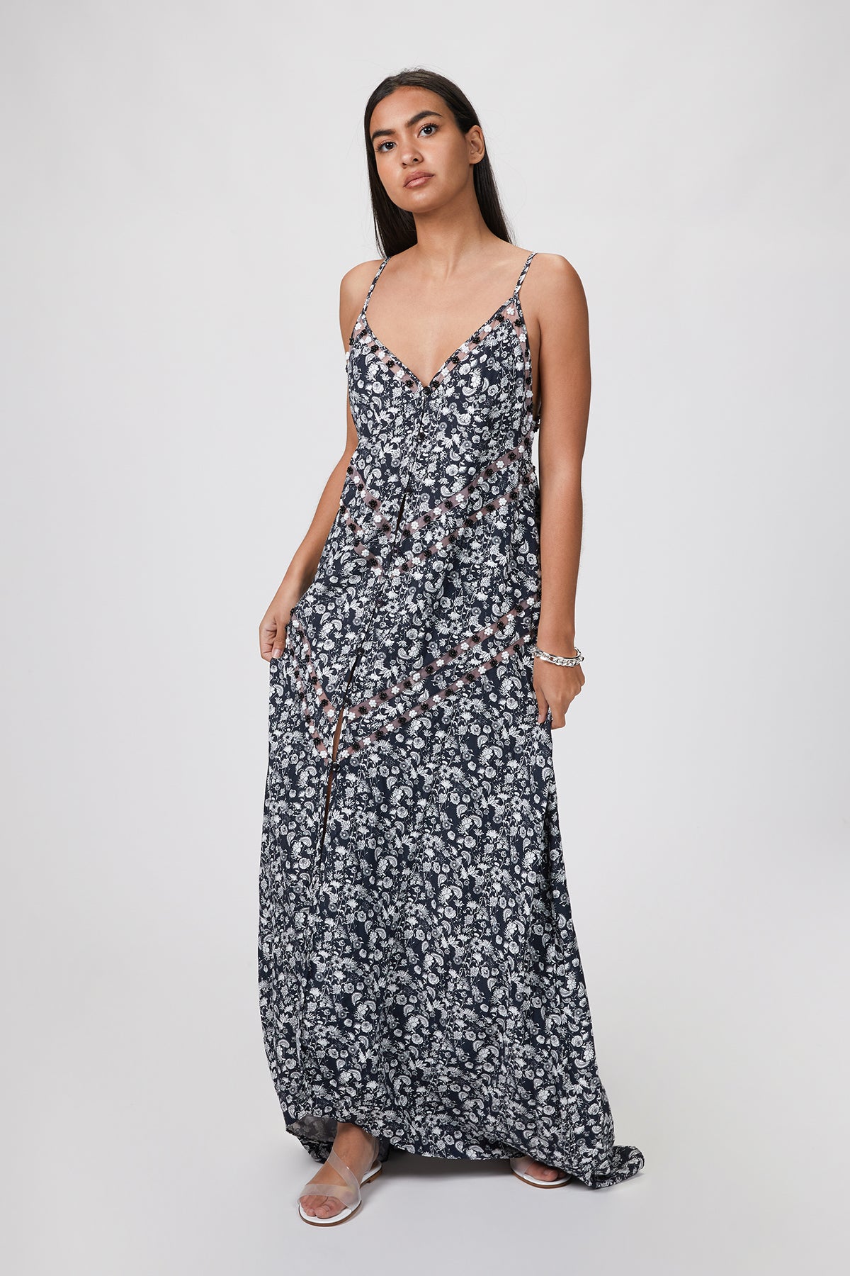 alternate on-body resort styling view