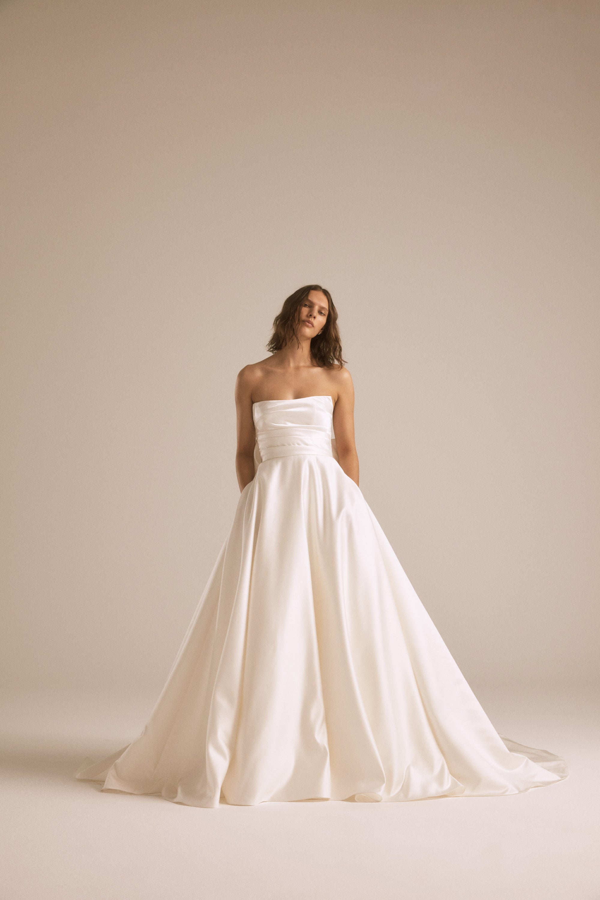 Front view with the neckline and bodice