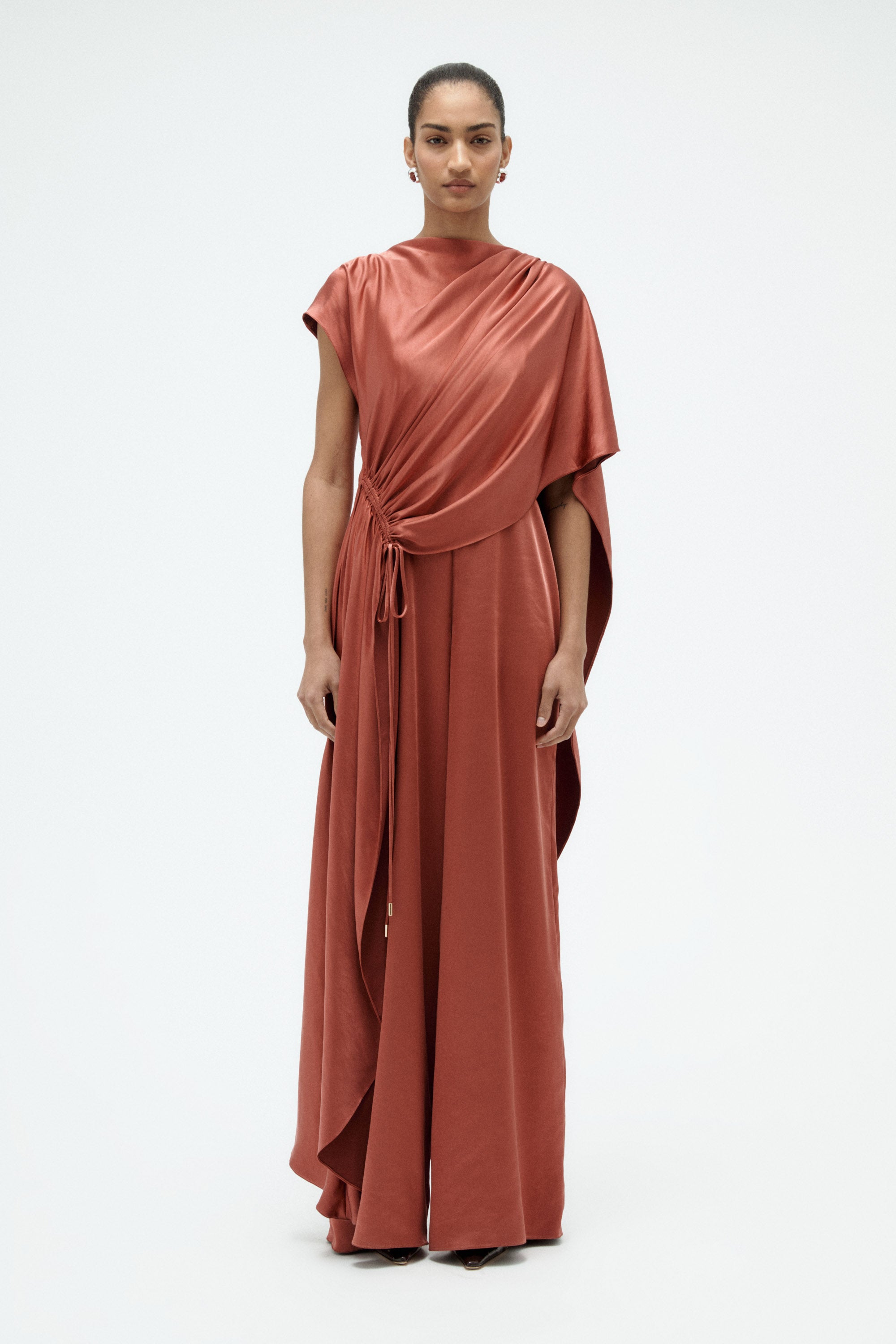 Front view with the neckline and bodice