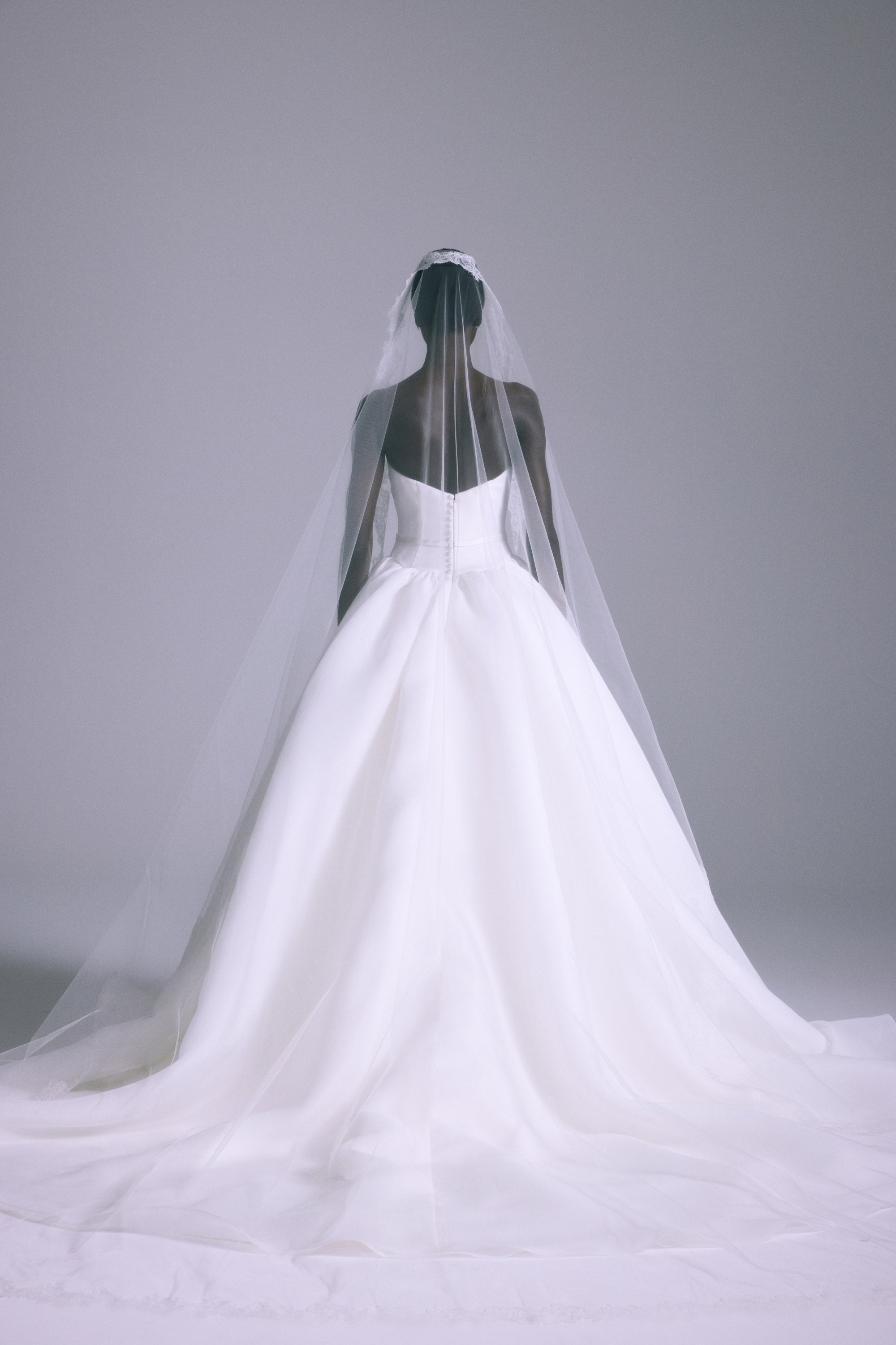 Back view from the official product gallery