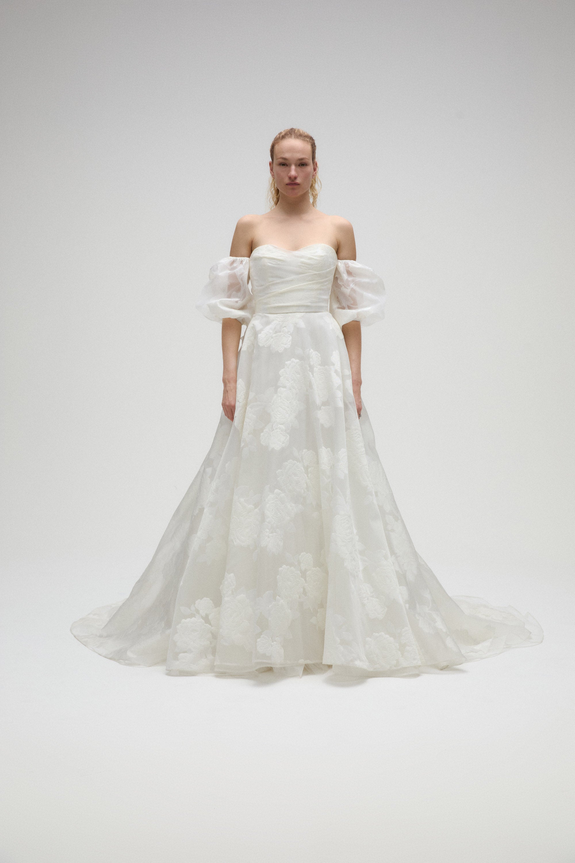Front view with the neckline and bodice