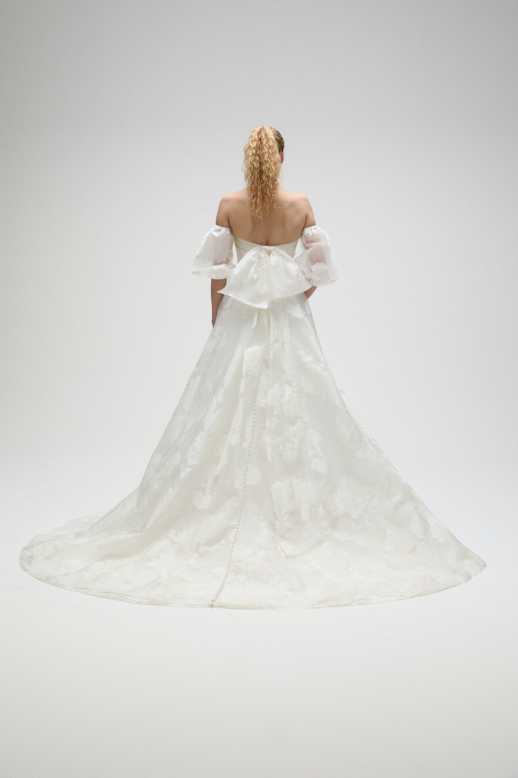Back view from the official product gallery