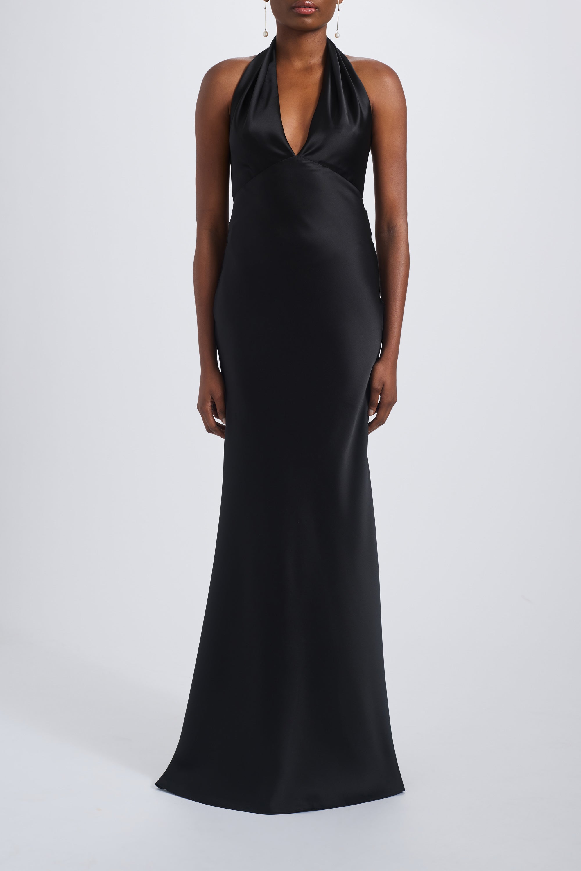 Front view with the neckline and bodice